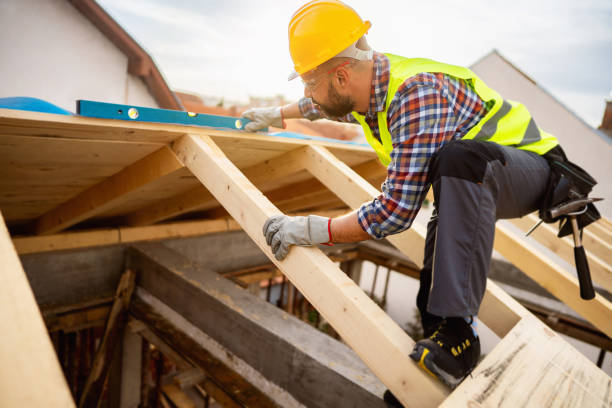 Best Roof Gutter Cleaning  in Saddle Rock, NY